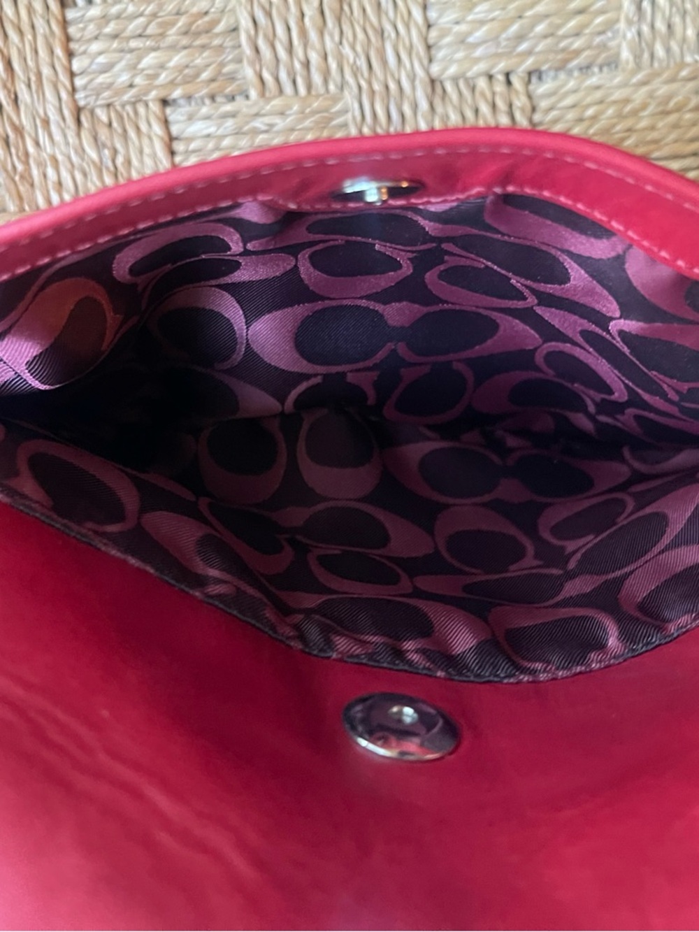 Vintage Red Coach Hampton with Tassel - Picture 4 of 9